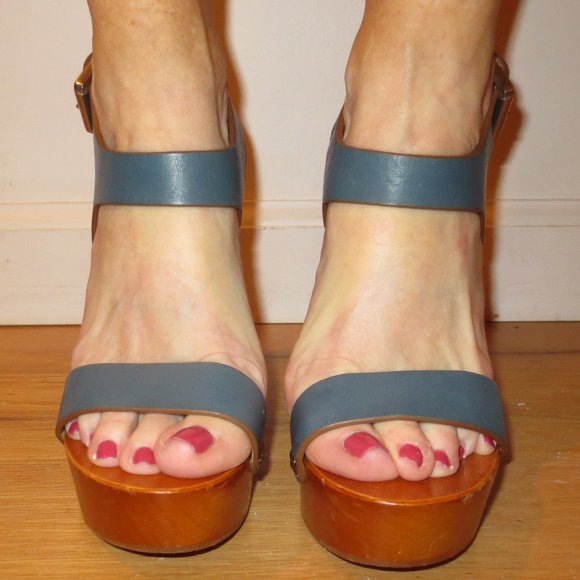 DSQUARED2 Medium Blue Leather Wood Platform High Heeled Sandals - Picture 2 of 9